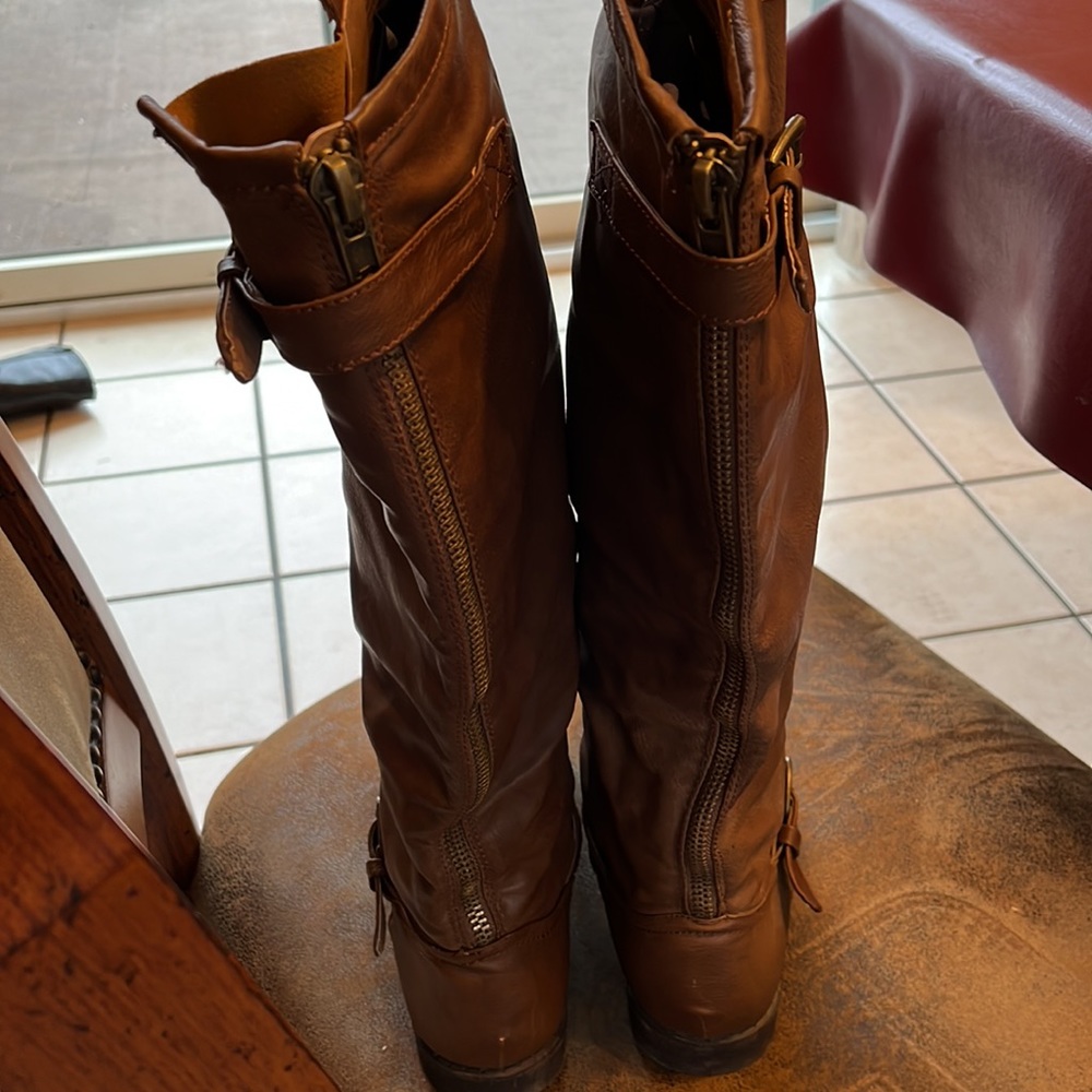 Lennie Boots - Picture 3 of 5
